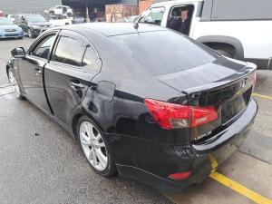 2005 Lexus Is250 image 2