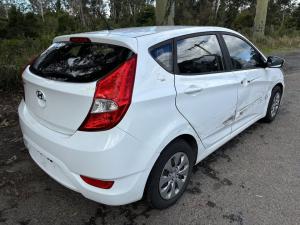 2016 Hyundai Accent image 2