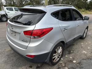 2012 Hyundai image 2