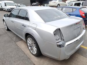 2013 Chrysler 300c LX image 2