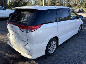 2008 Toyota Estima image 2