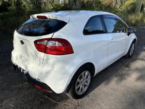 2014 Kia Rio image 2