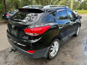 2011 Hyundai image 2