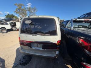 2002 Toyota Hiace image 2