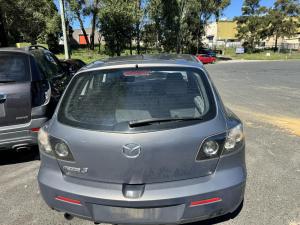 2006 Mazda 3 image 2
