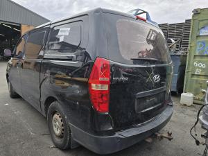2010 Hyundai Iload 2.5DT D4CB AUTO 5SPD RWD image 2