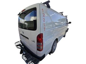 2012 Toyota Hiace TRH201R image 2