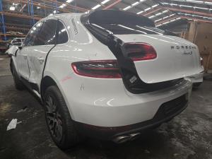 2017 Porsche Macan 3.0DT CTBA AUTO 7SPD 4WD S LUXURY image 2