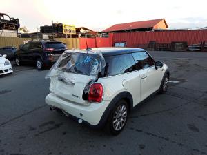 2013 Mini Cooper COOPER D image 2