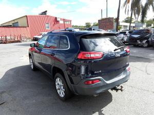 2014 Jeep Cherokee LONGITUDE 4X4 image 2