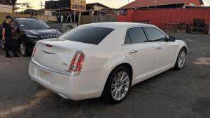 2013 Chrysler 300c C LUXURY image 2