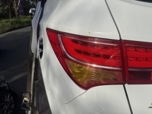 2012 Hyundai Santa Fe image 2