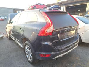 2010 Volvo Xc60 image 2