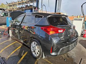 2012 Toyota Corolla ZRE182R image 2