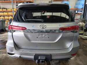 2017 Toyota Fortuner GUN156R image 2