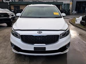 2017 Kia Carnival YP image 2