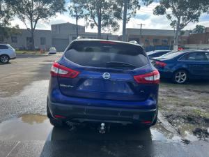 2014 Nissan Qashqai J11 image 2