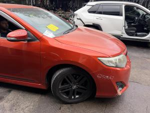 2014 Toyota Camry image 2