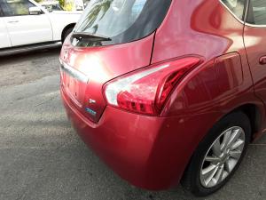 2013 Nissan Pulsar ST image 2