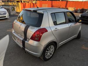 2005 Suzuki Swift EZ image 2