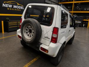 2011 Suzuki Jimny 1.3L M13A VVT AUTO 4SPD 4WD JIMNY SIERRA image 2