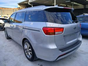 2016 Kia Carnival YP image 2