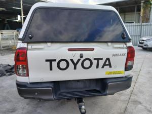 2019 Toyota Hilux image 2