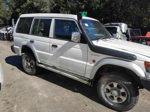 1999 Mitsubishi Pajero NL image 2