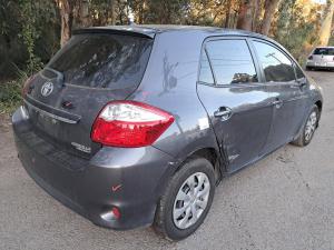 2011 Toyota Corolla image 2