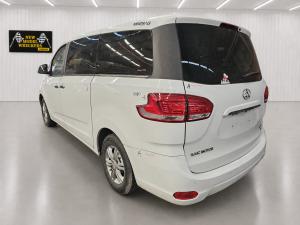 2018 Ldv G10 WAGON 2.0T AUTO 6SPD RWD 9 SEAT image 2