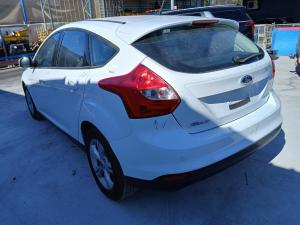 2012 Ford Focus LW image 2