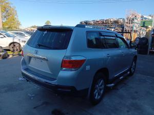 2010 Toyota Kluger GSU40/GSU45 image 2