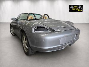 2004 Porsche Boxster 2.7L M96-23 AUTO 5SPD RWD image 2