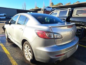 2011 Mazda 3 BL image 2