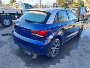 2016 Audi A1 8X image 2