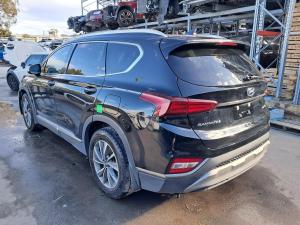 2018 Hyundai Santa Fe TM image 2