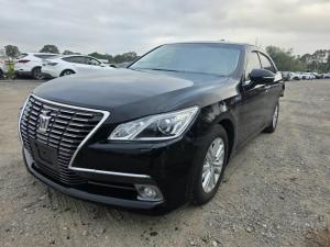 2015 Toyota Crown AWS210 image 2