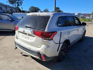 2016 Mitsubishi Outlander ZJ-ZL image 2