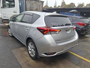 2015 Toyota Corolla ZRE182R image 2
