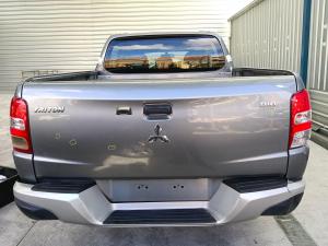 2017 Mitsubishi Triton MQ-MR image 2