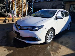 2017 Toyota Corolla ZRE182R image 2