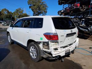 2011 Toyota Kluger GSU40/GSU45 image 2