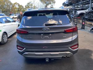 2019 Hyundai Santa Fe TM image 2