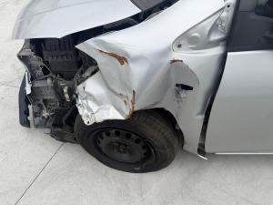2011 Toyota Yaris image 2