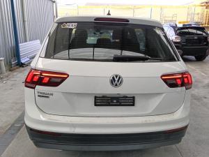 2019 Volkswagen Tiguan 5NA image 2