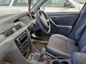 1999 Toyota Camry image 2