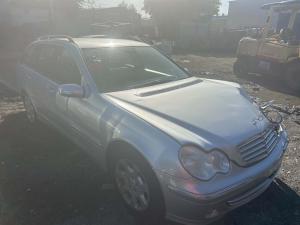 2005 Mercedes Benz C200 KOMPRESSOR AVANTGARDE image 2