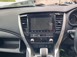 2021 Mitsubishi Pajero Sport QE-QF image 2