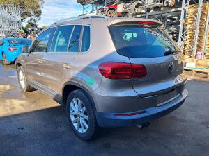 2015 Volkswagen Tiguan 5N image 2