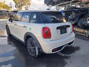 2016 Mini Cooper F55/F56/F57 image 2